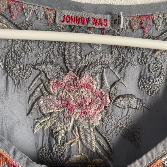 RARE - Johnny Was Mari Gray Embroidered Top - GUC style C14819-9 - Picture 5 of 14